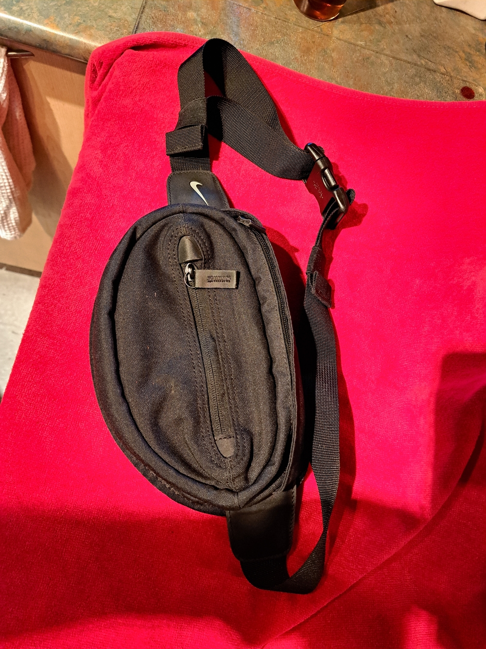 Nike Black Men's Sling Waist Pack with Adjustable Strap